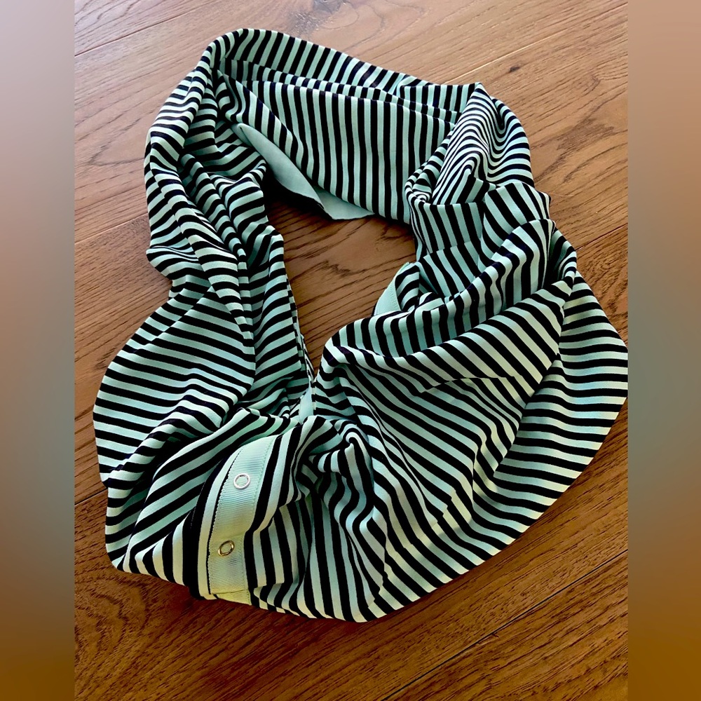 Lululemon vinyasa scarf